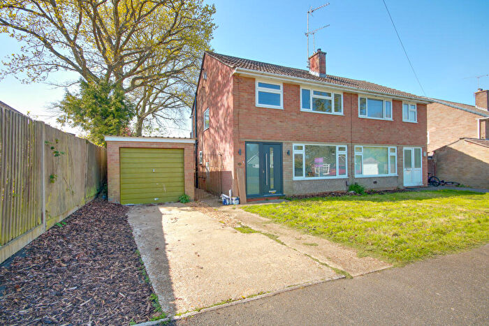 3 Bedroom Semi Detached House For Sale In Hedge End! Extended! Chain Free! Wow Factor Kitchen!, SO30