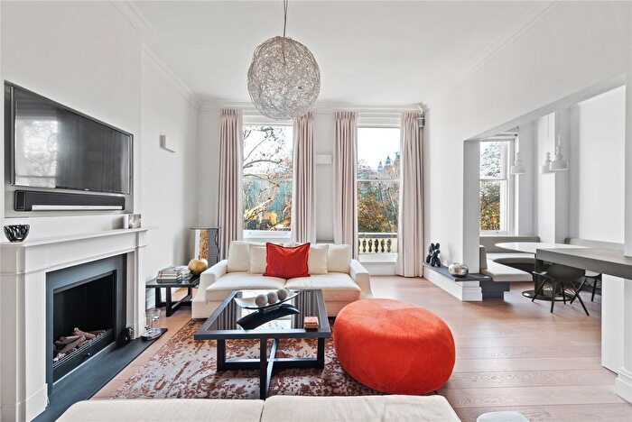 2 Bedroom Flat For Sale In Queens Gate, London, SW7