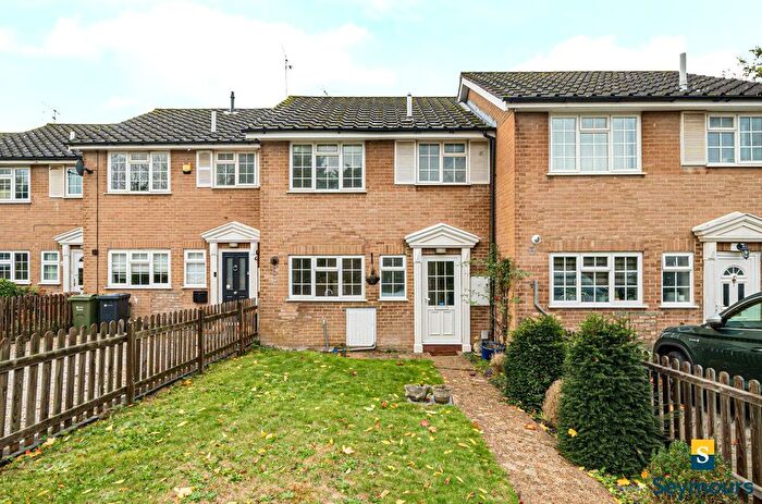 3 Bedroom Terraced House For Sale In Guildford, Surrey, GU2