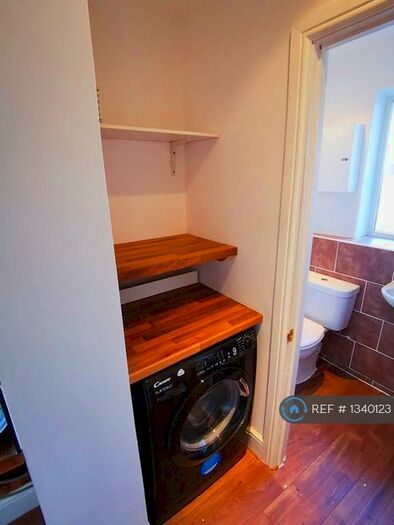 4 Bedroom End Of Terrace House To Rent In New Station Road, Bristol, BS16