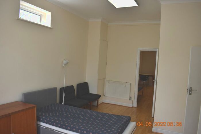 1 Bedroom Maisonette To Rent In Fryent Way, Kingsbury, NW9