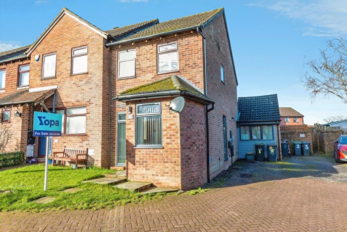 2 Bedroom End Of Terrace House For Sale In Sheraton Court, Walderslade Woods, Chatham, ME5