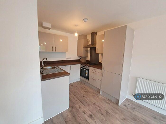 1 Bedroom Flat To Rent In St Thomas's Place, Stockport, SK1