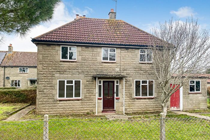 3 Bedroom Semi Detached House For Sale In Lammas Close, Hilmarton, Calne, SN11