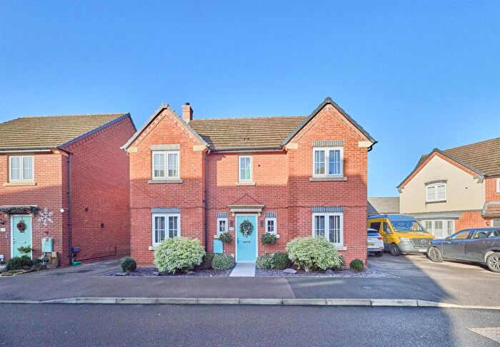 4 Bedroom Detached House For Sale In Plum Crescent, Burbage, LE10