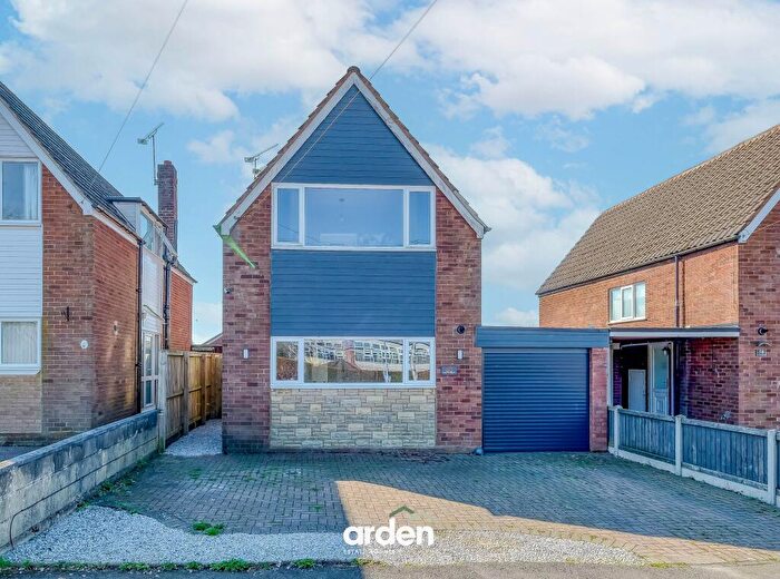 3 Bedroom Property For Sale In Downsell Road, Redditch, B97