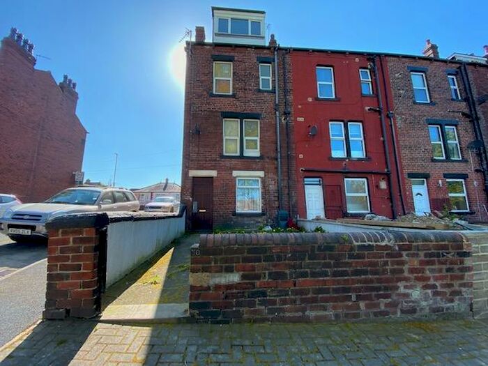 Studio To Rent In Armley Ridge Road, Leeds, LS12