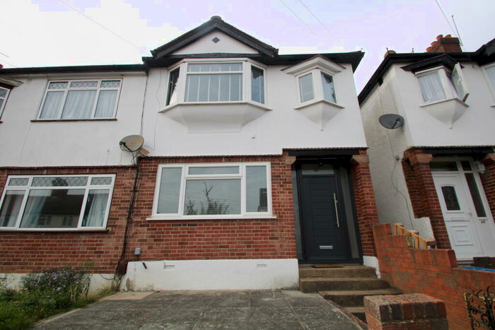 3 Bedroom House To Rent In Brooklyn Road, London, SE25