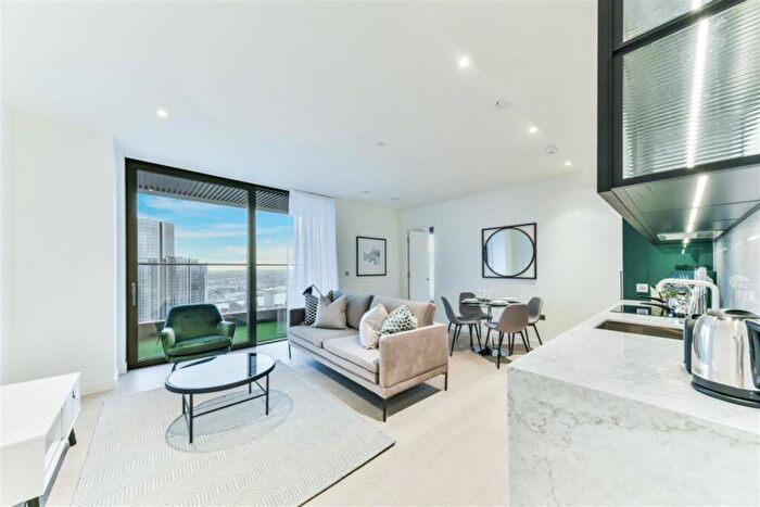 2 Bedroom Apartment To Rent In Bagshaw Building, Tower Hamlets, E14