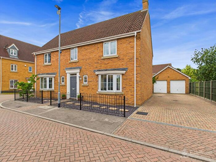 4 Bedroom Detached House For Sale In Aspen Way, Soham, Ely, Cambridgeshire, CB7