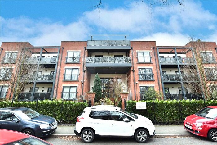 1 Bedroom Apartment To Rent In West Court, West Didsbury, Manchester, M20