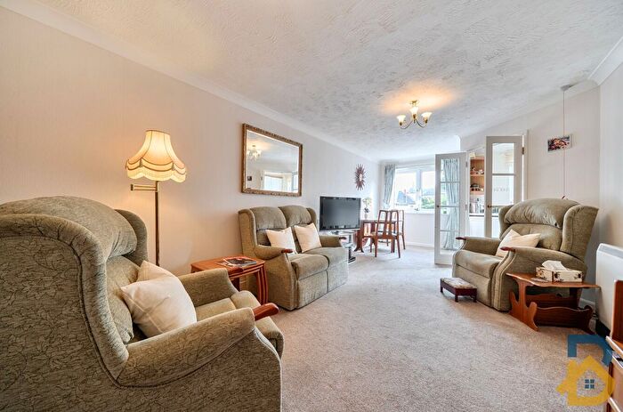 1 Bedroom Flat For Sale In Mavis Grove, Draper Court Mavis Grove, RM12
