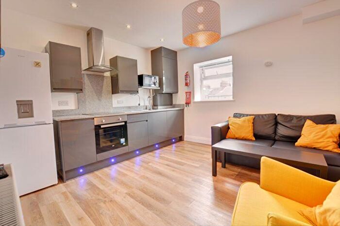 3 Bedroom Flat To Rent In Ridley Place, Newcastle Upon Tyne, NE1