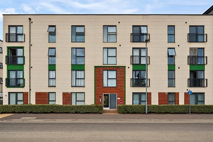 2 Bedroom Flat For Sale In Foundry Lane, Chippenham, SN15