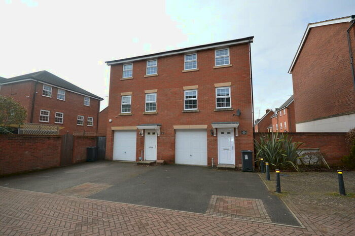 3 Bedroom Town House To Rent In Whernside Drive, Stevenage, SG1