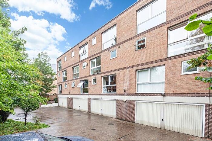1 Bedroom Apartment For Sale In Water Eaton Road, Oxford, OX2