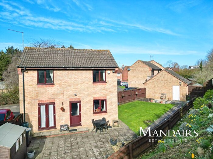 3 Bedroom Detached House For Sale In Melrose Drive, Fletton, Peterborough, PE2