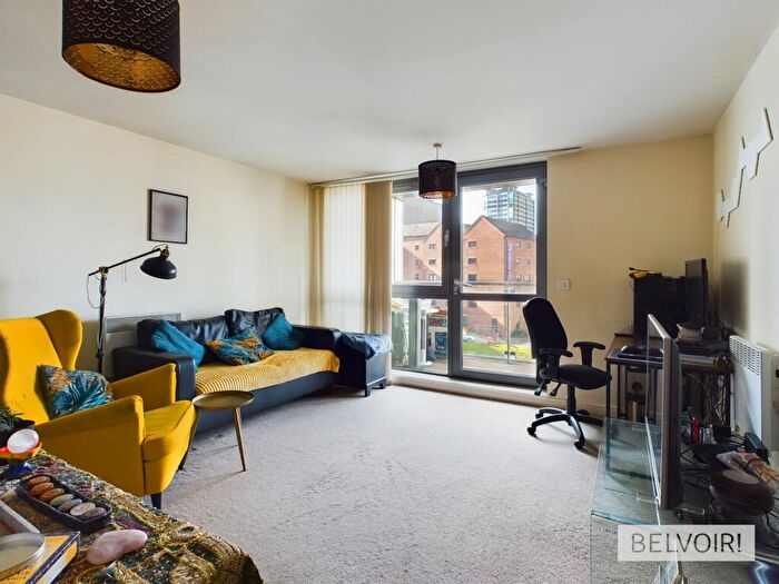 1 Bedroom Flat To Rent In Centenary Plaza, Holliday Street, Birmingham, B1