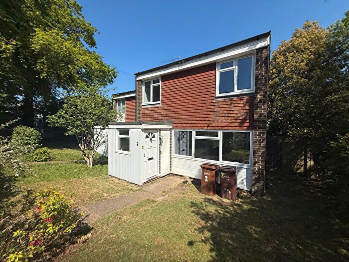 3 Bedroom Property To Rent In Rainham, ME8