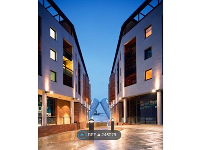 3 Bedroom Flat To Rent In Abbey Court, Coventry, CV1