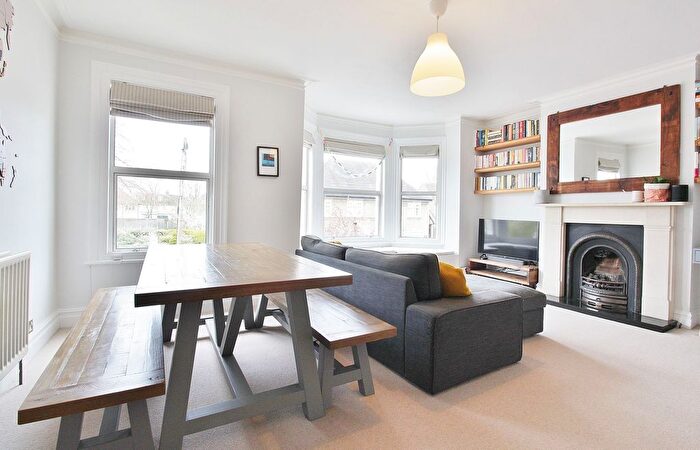 2 Bedroom Flat For Sale In Witham Road, Isleworth, TW7
