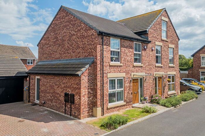 3 Bedroom Semi-Detached House For Sale In Holly Grove, Thorpe Willoughby, YO8