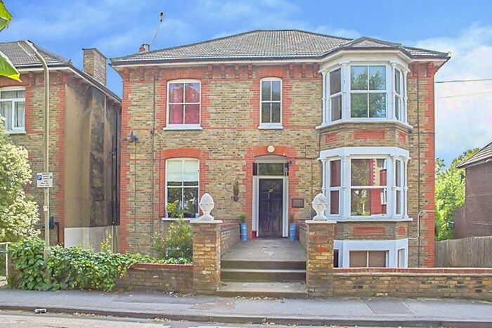 1 Bedroom Flat To Rent In Rose Valley, Brentwood CM14