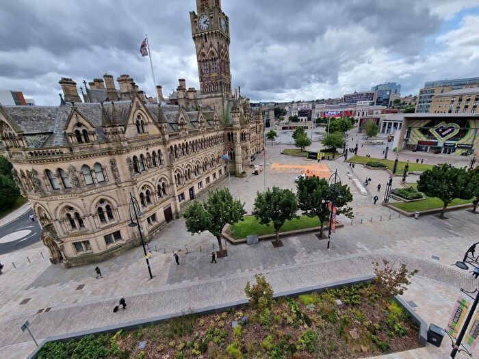 1 Bedroom Flat To Rent In Landmark House, City Centre, Bradford, BD1