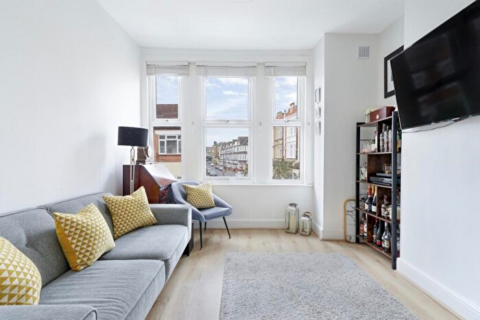 1 Bedroom Apartment To Rent In Bruce Road Mitcham, CR4