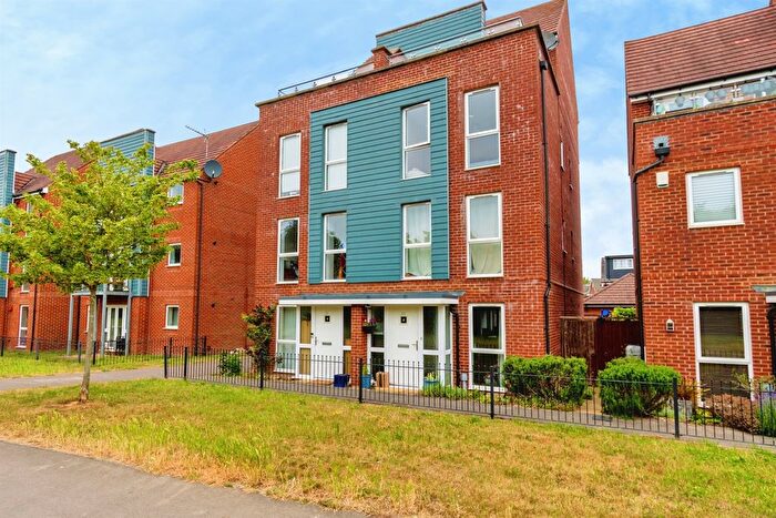 4 Bedroom Property For Sale In Ambassador Walk, Eastleigh, SO50