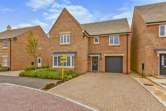 4 Bedroom House To Rent In Sissons Close, Barnack, Stamford, PE9