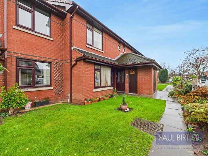 1 Bedroom Retirement Property For Sale In Malvern Avenue, Urmston, Trafford, M41