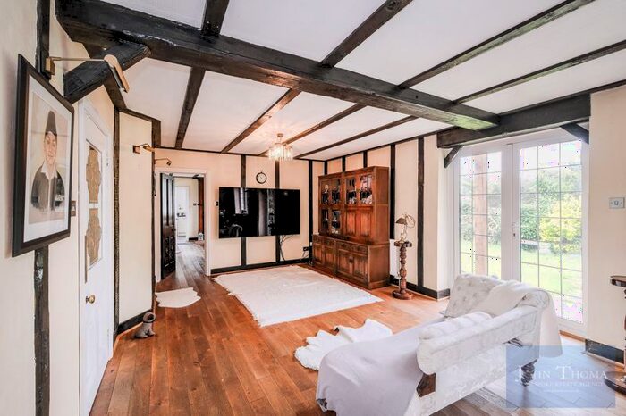 4 Bedroom Detached House For Sale In New Road, Lambourne End, Romford, RM4