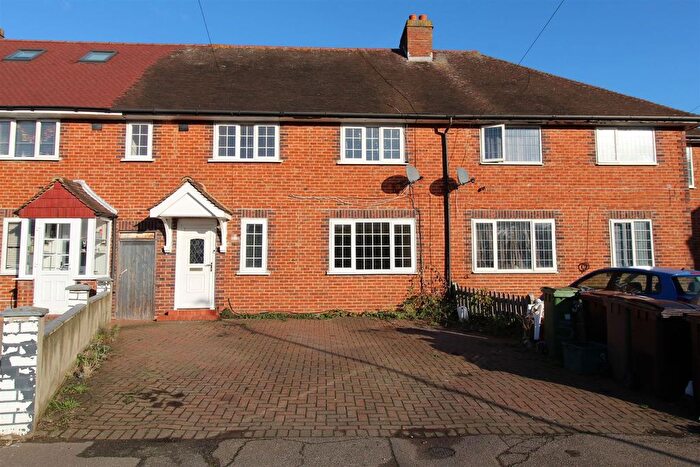 4 Bedroom Property To Rent In Simms Close, Carshalton, SM5