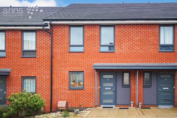 3 Bedroom Terraced House To Rent In Greenham Avenue, Reading, RG2