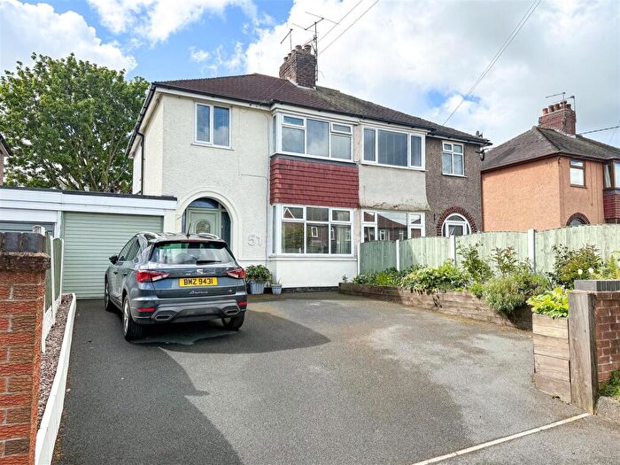 3 Bedroom Semi-Detached House For Sale In Newpool Road, Knypersley, ST8
