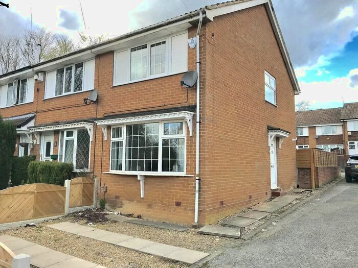 2 Bedroom Detached House To Rent In Ashfield Terrace, Leeds, West Yorkshire, Uk, LS15