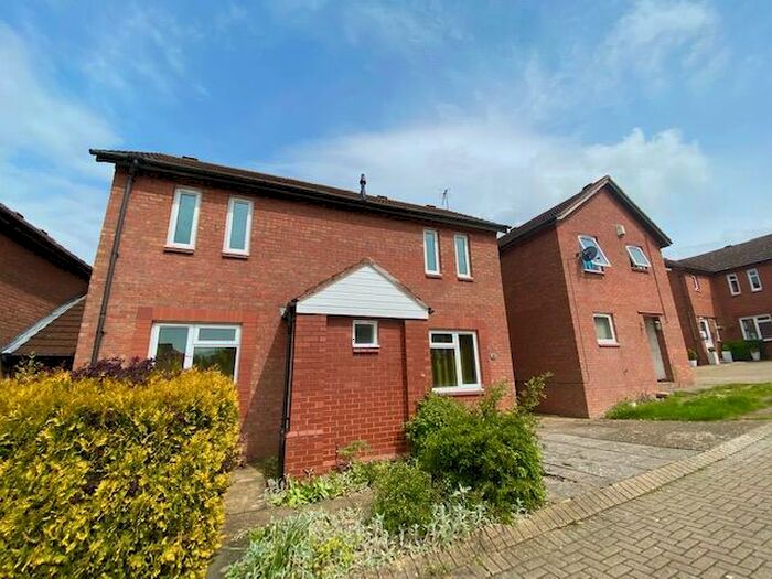 3 Bedroom Detached House To Rent In Cavenham, Two Mile Ash, Milton Keynes, MK8