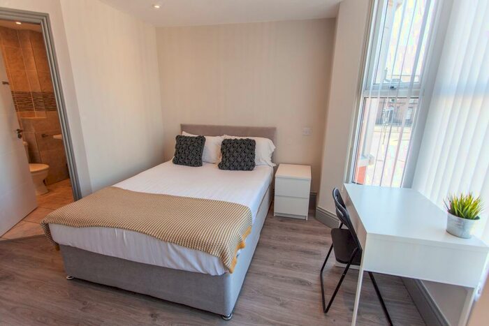 5 Bedroom Terraced House To Rent In Empress Road, L7