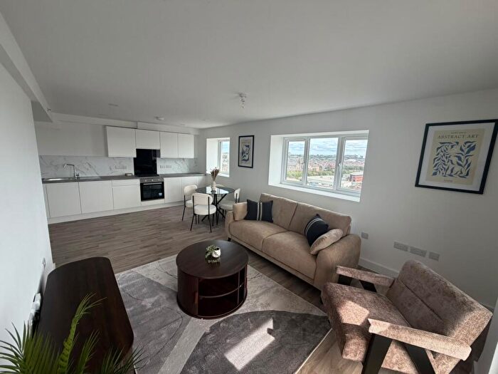 2 Bedroom Apartment To Rent In The Lighthouse, Church Walk, L20