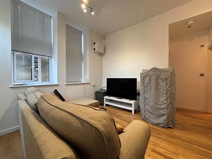 1 Bedroom House To Rent In Bridge Street, Morley, LS27