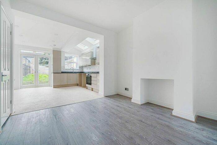 3 Bedroom Terraced House To Rent In Henley Road, Edmonton, London, N18