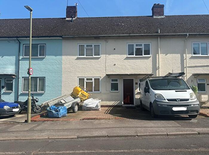 3 Bedroom House To Rent In Gainsborough Hill, Henley-on-Thames, Oxfordshire, RG9