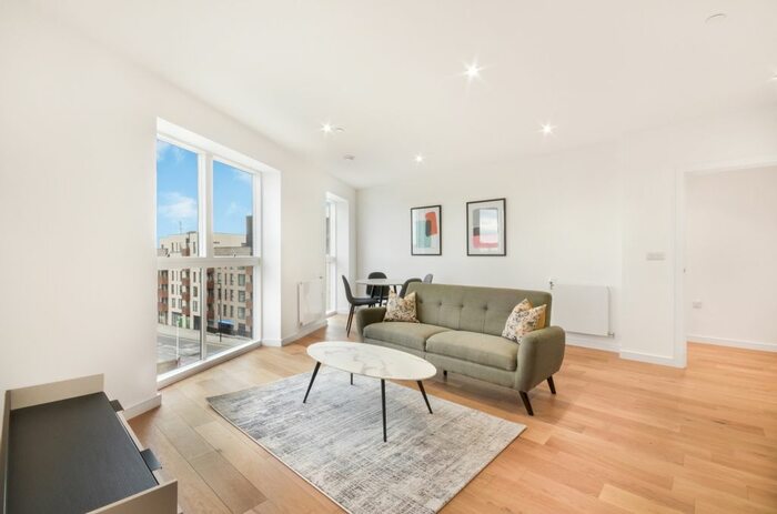 3 Bedroom Flat To Rent In Wenborn Building, Penny Brookes Street, Stratford, E15