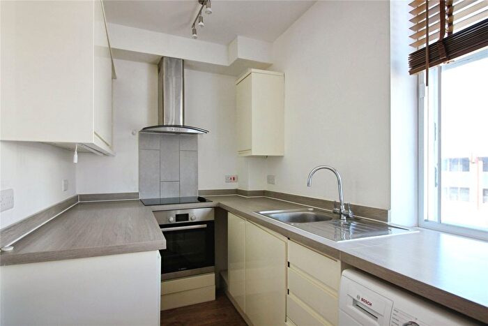 1 Bedroom Flat To Rent In Oxford Road, Reading, Berkshire, RG1