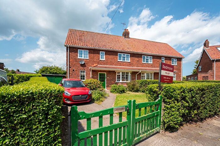 3 Bedroom Semi Detached House To Rent In Manor Drive, Dunnington, YO19