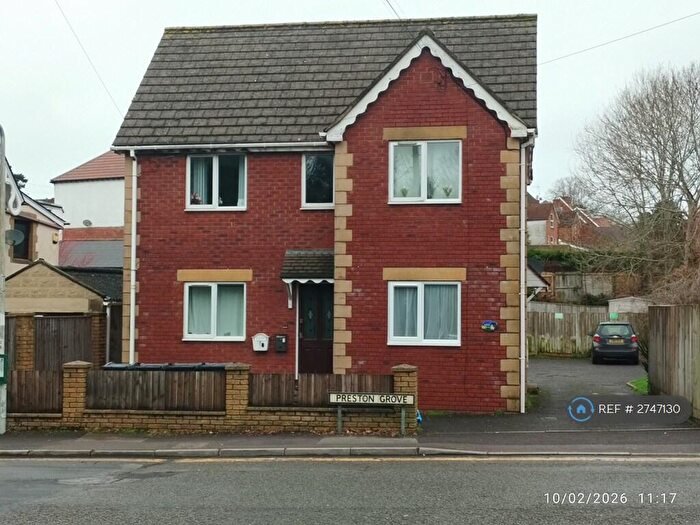 1 Bedroom Flat To Rent In Lodge Gardens, Yeovil, BA20