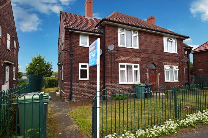 1 Bedroom Apartment To Rent In Cardinal Square, Leeds, West Yorkshire, LS11