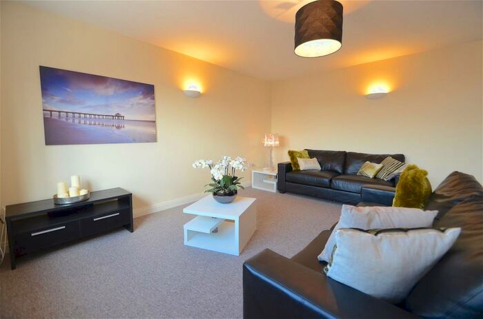 2 Bedroom Apartment To Rent In St Marys Court, St Marys Gate, NG1