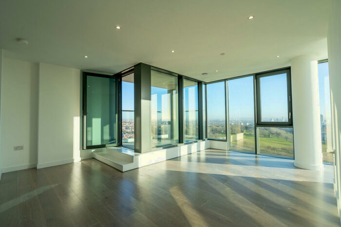 2 Bedroom Penthouse To Rent In City North, East Tower, Finsbury Park, N4